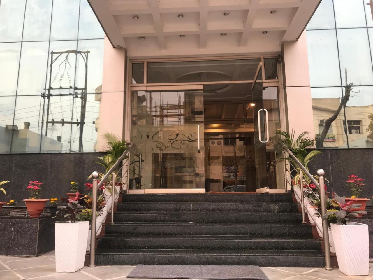 Hotel Sunrise Inn Lucknow Exterior photo